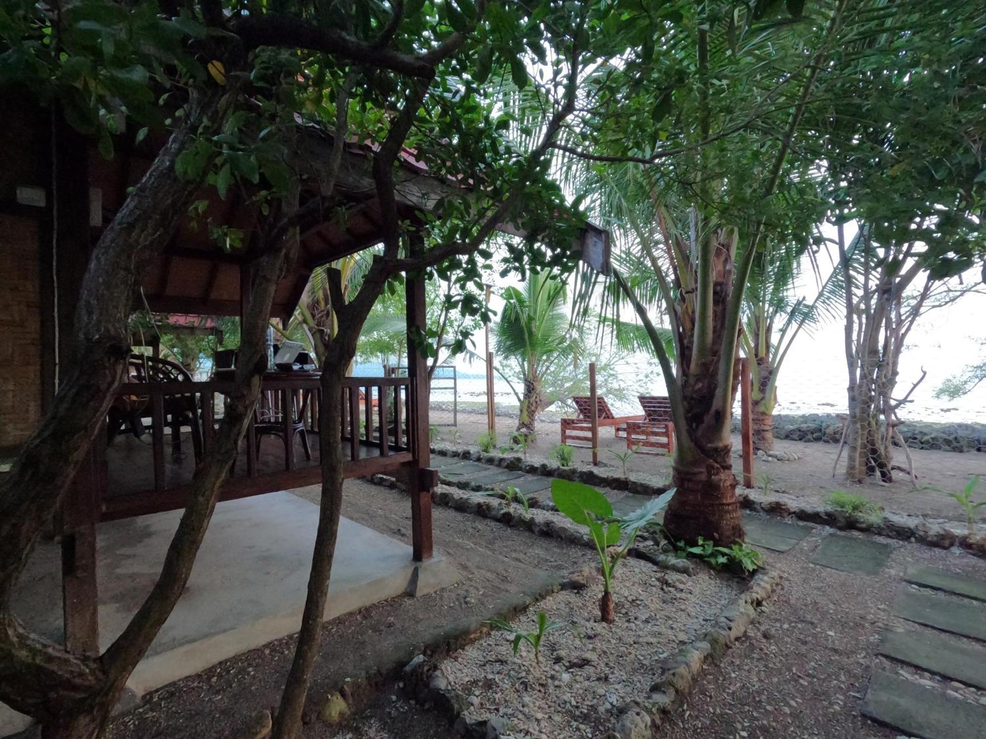 Maryan Moyo Bungalows & Resto Moyo Island ภายนอก รูปภาพ